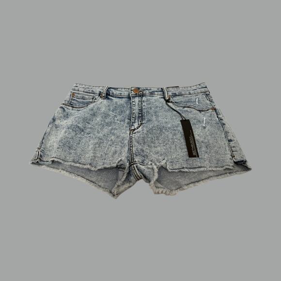 SeeThruSoul Denim Jean Shorts | Acid Light Wash | High Rise | Boyfriend Short - Picture 4 of 4